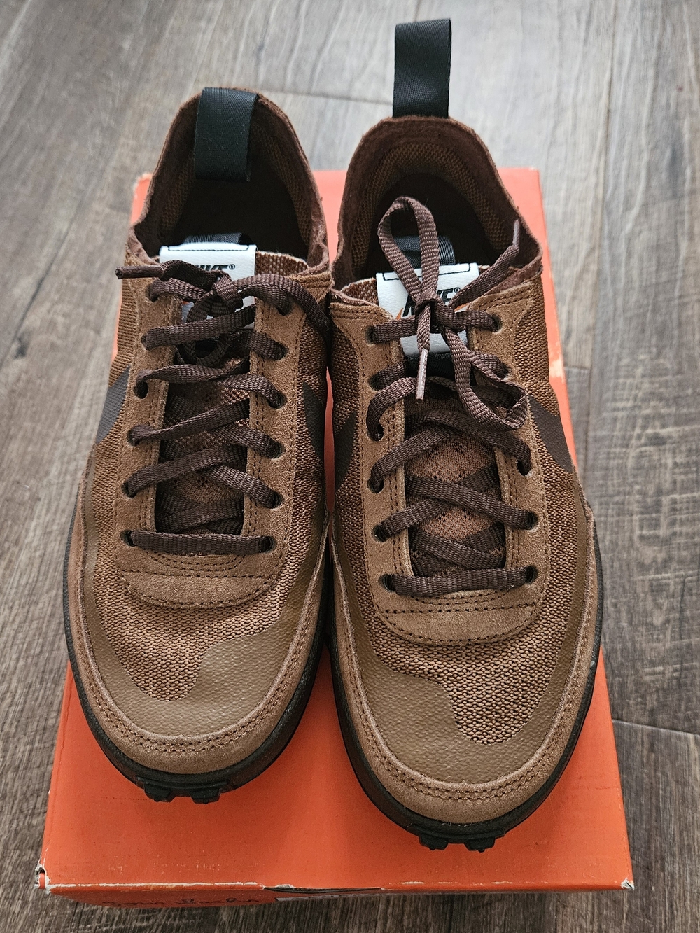 Nike Womens  Brown Casual Athletic Sneakers Size 7.5